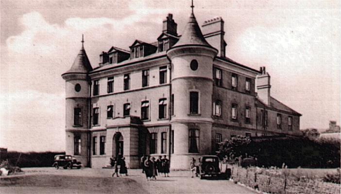 Dunraven Hotel circa 1940